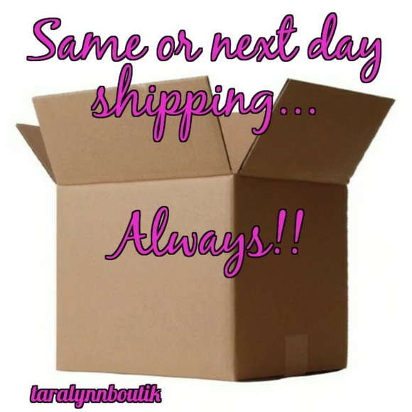 🎀VS PINK|Blue No Show Socks🎀 - Picture 2 of 4